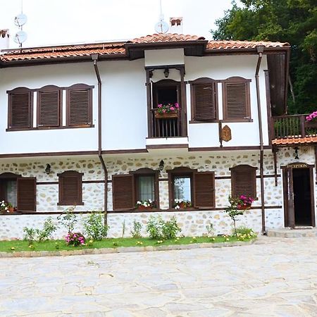 Family Hotel Dinchova Kushta Rozhen Ngoại thất bức ảnh