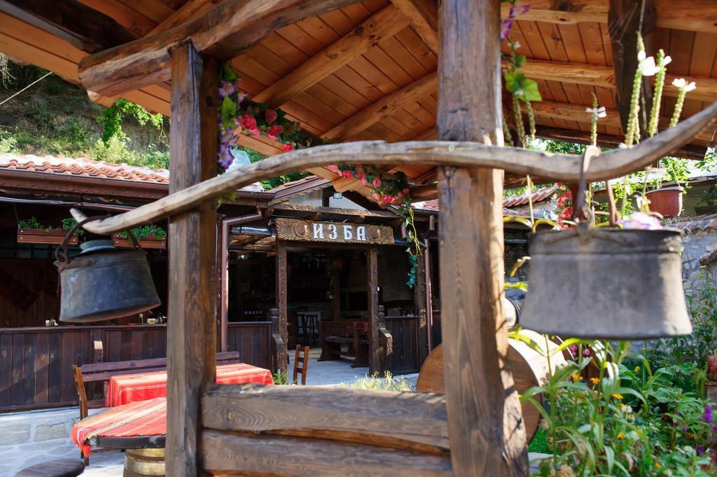 Family Hotel Dinchova Kushta Rozhen Ngoại thất bức ảnh