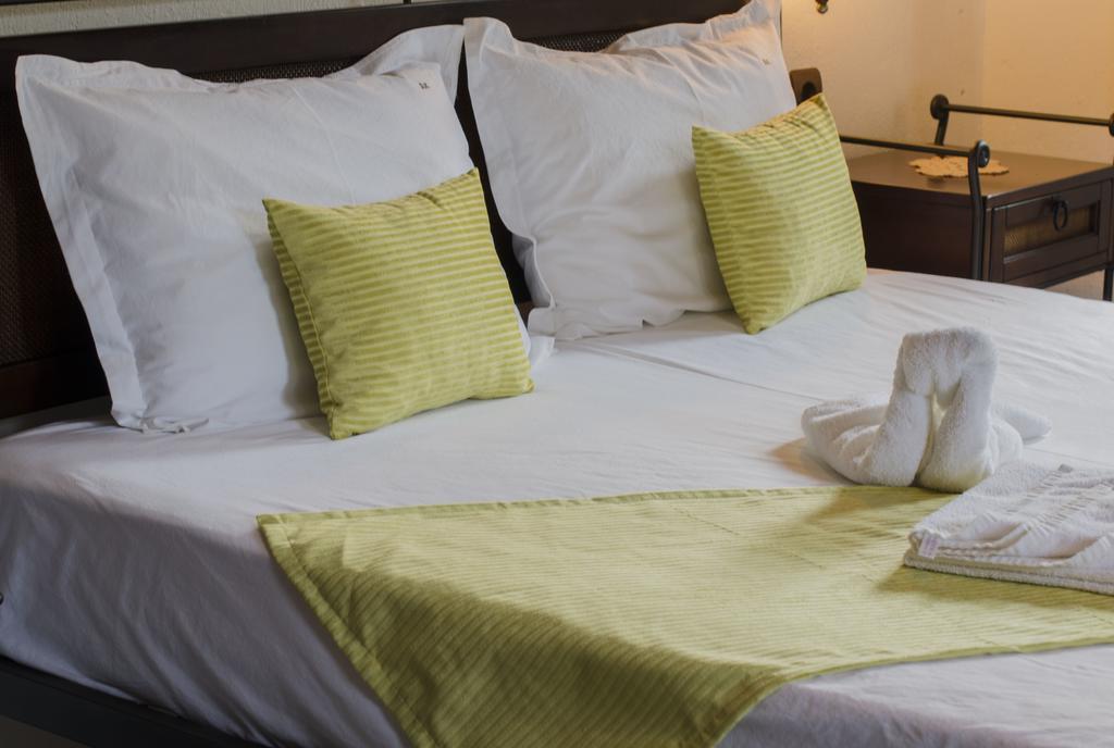 Family Hotel Dinchova Kushta Rozhen Ngoại thất bức ảnh