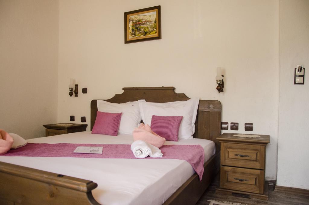 Family Hotel Dinchova Kushta Rozhen Ngoại thất bức ảnh