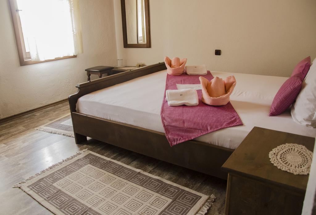 Family Hotel Dinchova Kushta Rozhen Ngoại thất bức ảnh